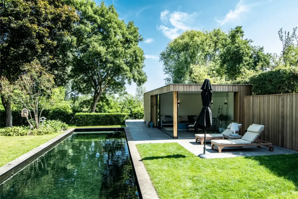 Poolhouse